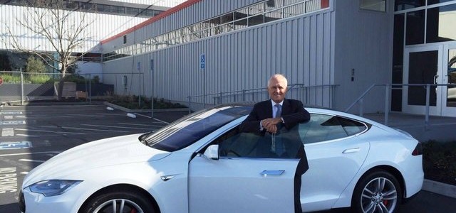Malcolm Turnbull raves about Tesla test drive, hails energy revolution